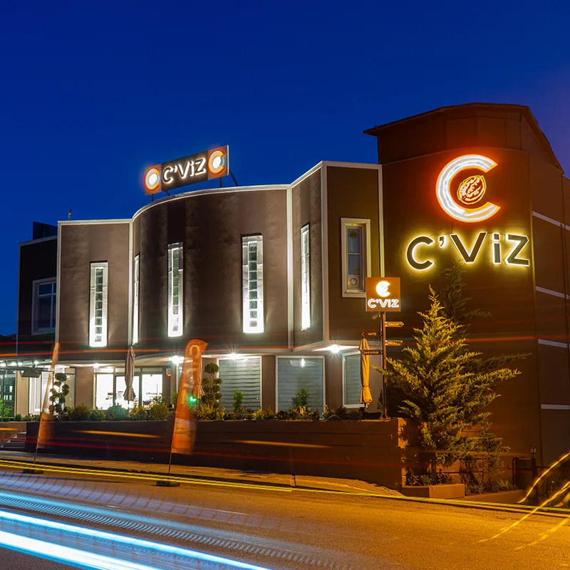 Akşam ışıklarıyla C’VİZ İncek binası